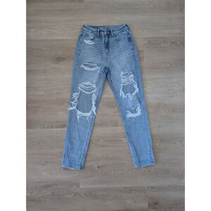 American Eagle Highest Rise Mom Jean – Light Wash Distressed (Size 4 X-Long)